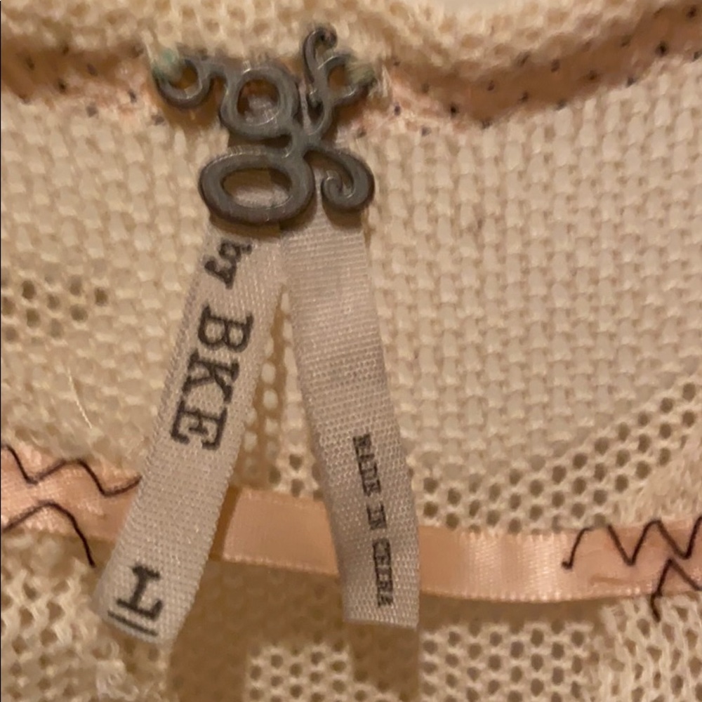 Lace top - Picture 5 of 5